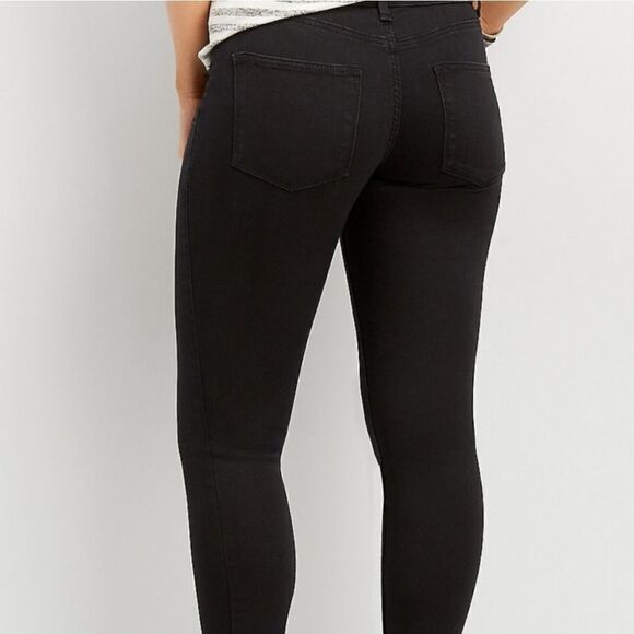 Maurices Women's High Rise Black Denim Jeans - Picture 2 of 15